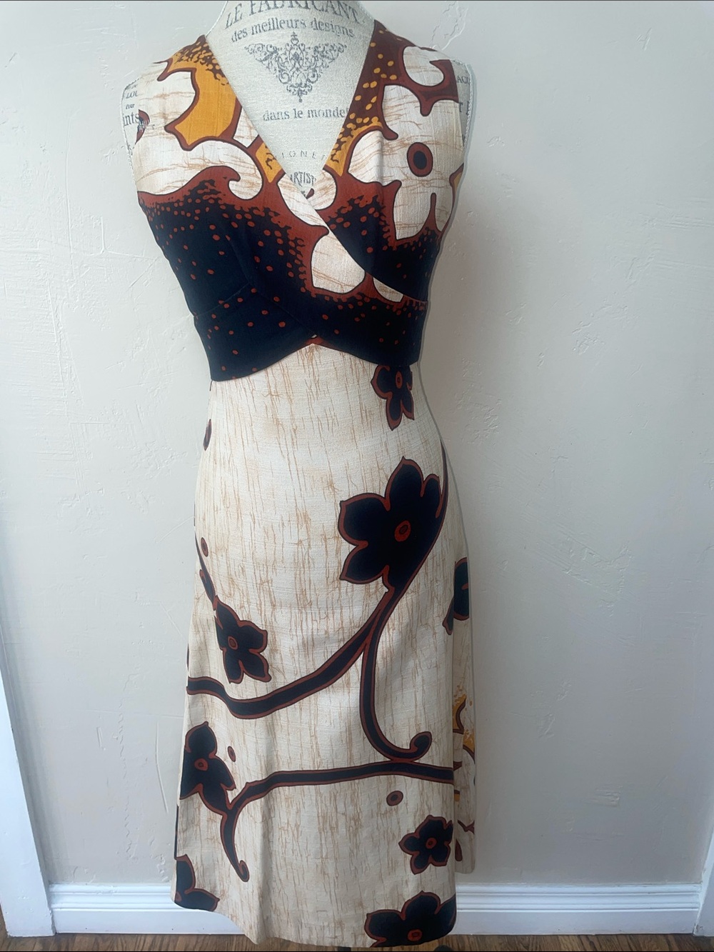 Vintage Hawaiian V-Neck Dress in Cream/Tan with Black & Brown Floral Accents
